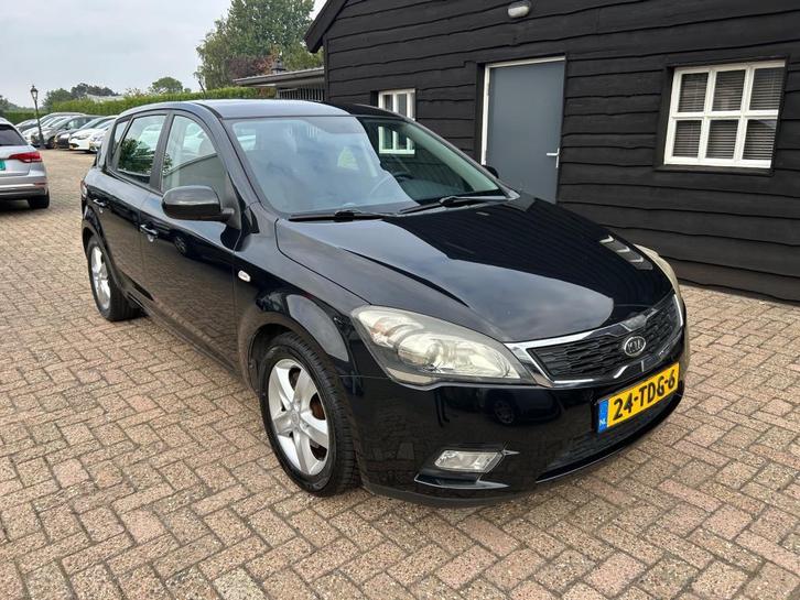 Kia Cee'd 1.4 CVVT X-tra nieuwe APK, Auto's, Kia, Bedrijf, Te koop, (Pro) Cee d, Airbags, Airconditioning, Alarm, Boordcomputer