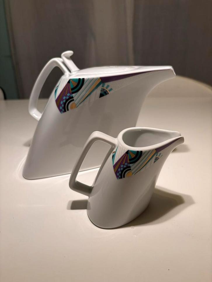 Seltmann Weiden Theepot & Melkkannetje Memphis jaren 80, Huis en Inrichting, Keuken | Servies, Gebruikt, Overige typen, Overige stijlen