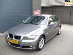 BMW 3-serie 318i Business Line, Auto's, Zwart, Handgeschakeld, 1335 kg, Parkeersensor