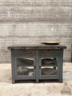 Oude werkbank uit naaiatelier glazen vitrine keukeneiland, Ophalen of Verzenden, Zo goed als nieuw, Minder dan 100 cm, 50 tot 75 cm