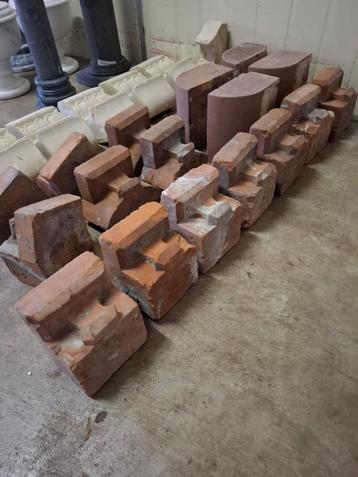 oude sier (metsel-)stenen beschikbaar voor biedingen