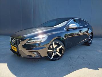 Volvo V40 1.5 T3 AUTOMAAT Polar+ Sport R DESIGN PANO DAK NAV beschikbaar voor biedingen