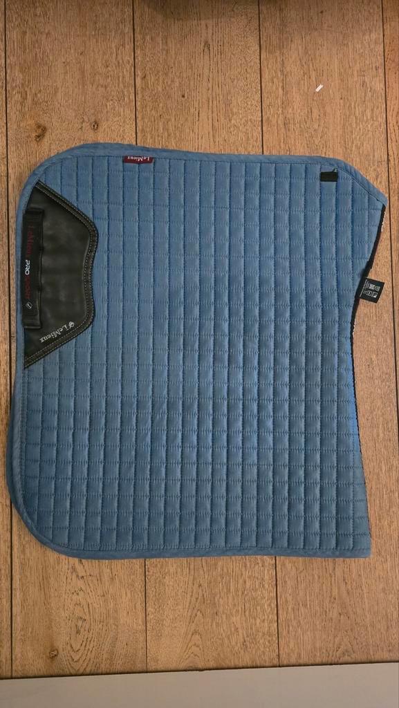 LeMieux dekje Prosport Dresuur blue suéde maat Full/paard, Dieren en Toebehoren, Paarden en Pony's | Dekens en Dekjes, Zo goed als nieuw