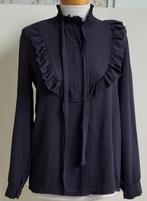 Made in Italy zwarte blouse met roeseltje mt. M, Kleding | Dames, Blouses en Tunieken, Maat 38/40 (M), Made in Italy, Zwart, Ophalen of Verzenden