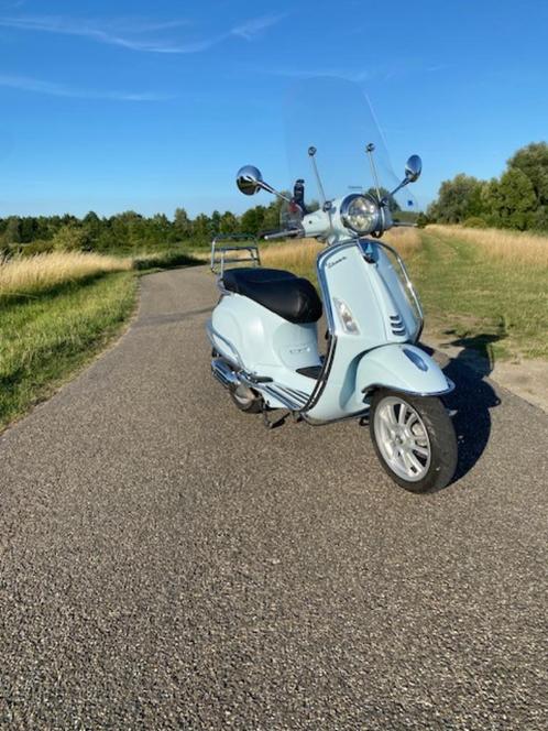 Vespa Primavera, Fietsen en Brommers, Scooters | Vespa, Zo goed als nieuw, Overige modellen, Maximaal 45 km/u, Benzine, Ophalen