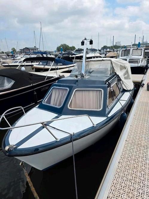 Luxe cruiser vaarklaar, Watersport en Boten, Motorboten en Motorjachten, Zo goed als nieuw, Polyester, Benzine, 50 pk of meer