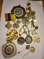 Lotje speldjes en medailles sport en militair, Postzegels en Munten, Penningen en Medailles, Ophalen of Verzenden, Overige materialen