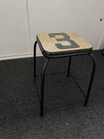Zgan stalen kruk nr.3 met houten zitting, Ophalen, Zo goed als nieuw, IJzer