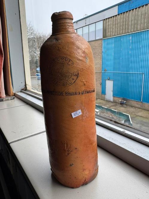 BODEMVONDST Waterkan koninklijke Pruisische Niederselters, Antiek en Kunst, Antiek | Keramiek en Aardewerk, Ophalen of Verzenden