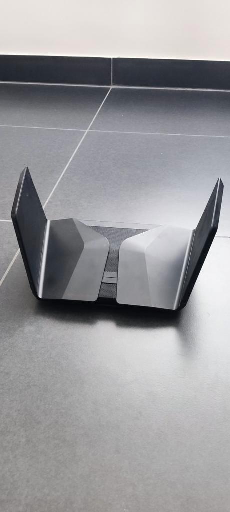 NETGEAR Nighthawk AX12 RAX120, Computers en Software, Routers en Modems, Zo goed als nieuw, Ophalen of Verzenden