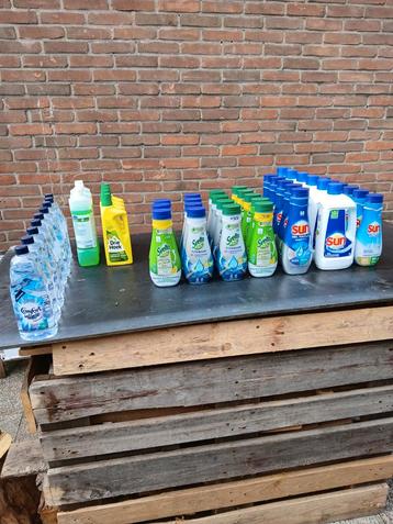 Partij vaatwasmiddel en andere beschikbaar voor biedingen