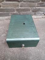 Metalen kist, kan op slot, Ophalen, Gebruikt