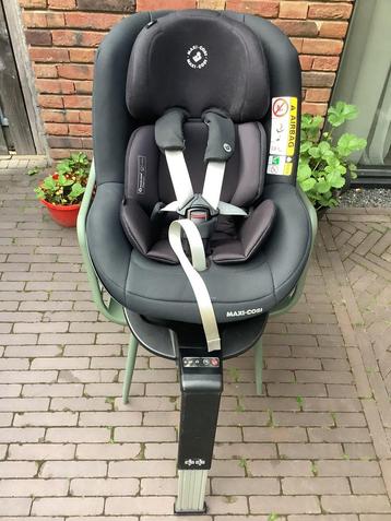 Maxi Cosi Pearl Pro 2 i-Size (6m-4jr.) FamilyFix3 (0-4 jr.) beschikbaar voor biedingen