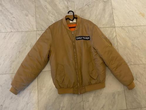 Daily Paper bomberjack (gewatteerd) – maat XL – beige, Kleding | Heren, Jassen | Winter, Zo goed als nieuw, Maat 56/58 (XL), Beige
