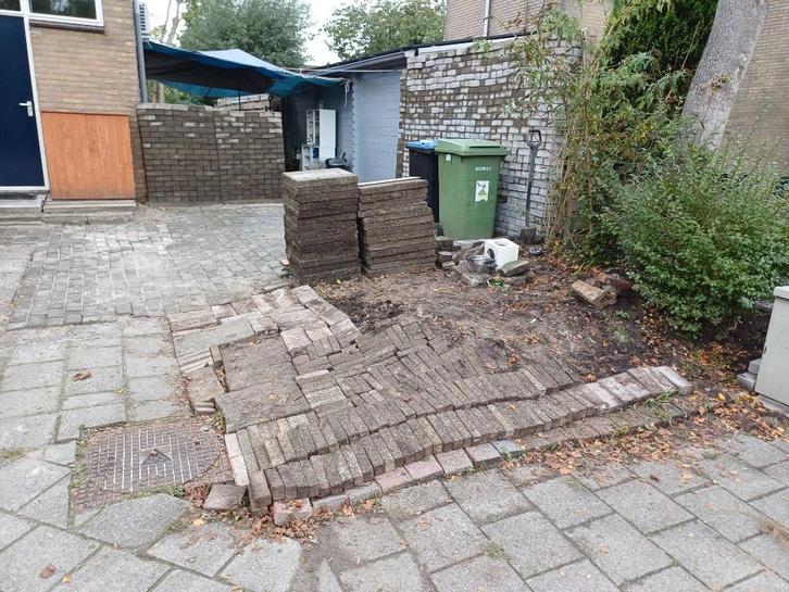 Waaltjes enkele honderden -  GRATIS, Tuin en Terras, Tegels en Klinkers, Gebruikt, Terrastegels, Beton, 5 tot 10 m², Ophalen