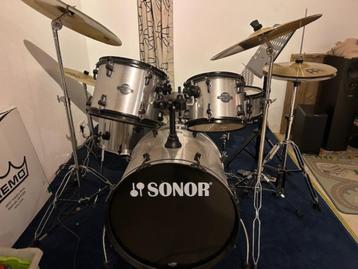 Drumstel Sonor Smart Force met MEINL bekkens beschikbaar voor biedingen