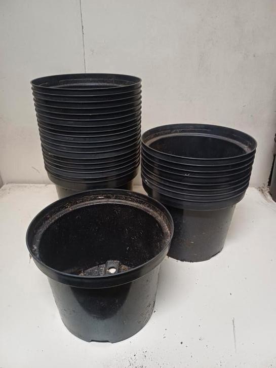 Kweekpotten 5 liter, Tuin en Terras, Bloempotten, Gebruikt, Kunststof, Minder dan 40 cm, Minder dan 25 cm, Rond, Ophalen of Verzenden