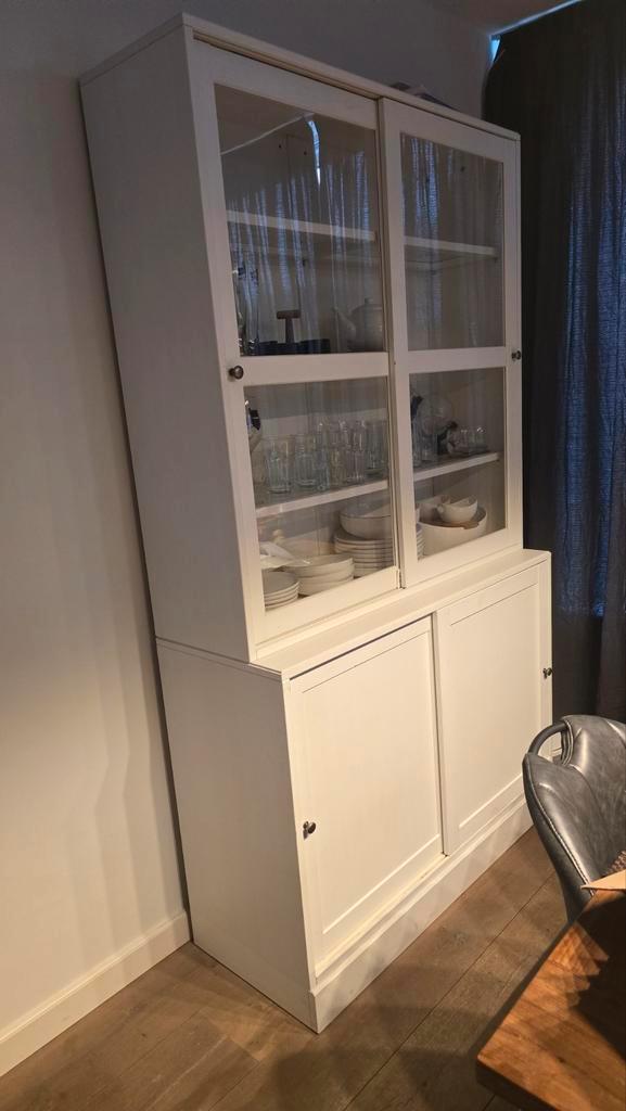 Witte buffetkast met glazen deuren, Huis en Inrichting, Kasten | Buffetkasten, Gebruikt, 200 cm of meer, 25 tot 50 cm, Ophalen of Verzenden