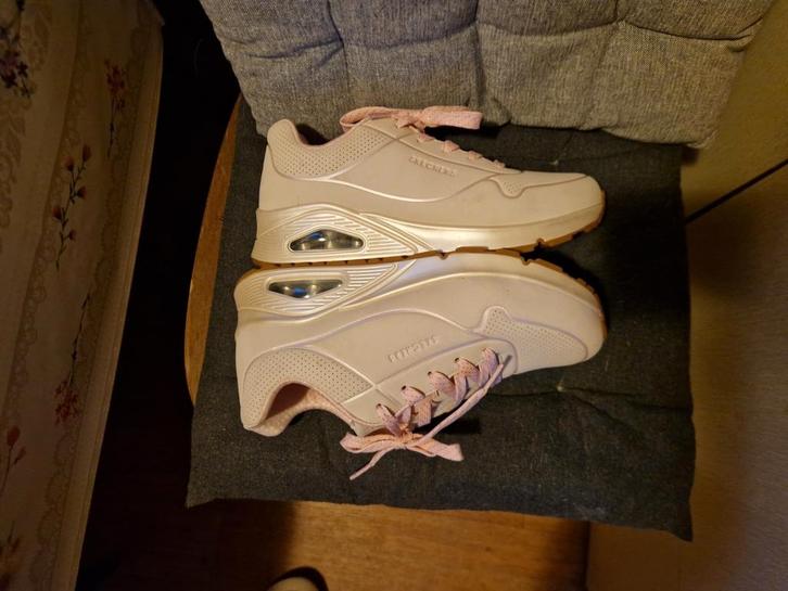 Skechers, Kleding | Dames, Schoenen, Zo goed als nieuw, Sneakers of Gympen, Roze, Ophalen of Verzenden