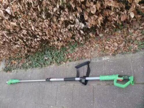 Kettingzaag op stok - Telescopisch - Nieuwe accu en oplader, Tuin en Terras, Hand-tuingereedschap, Zo goed als nieuw, Overige soorten