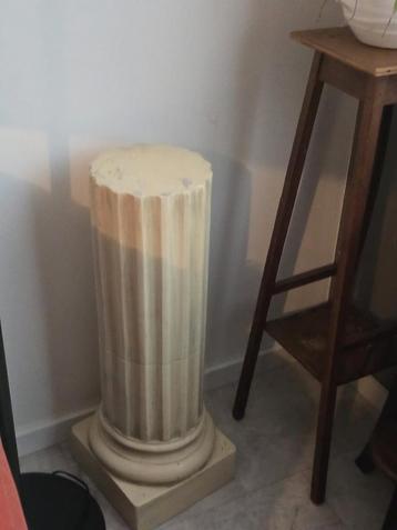 Stenen Pilaar Bijzettafel - 73cm beschikbaar voor biedingen