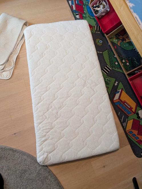 Matras 60cm x120cm aerosleep laken en luierdoekjes houder, Kinderen en Baby's, Kinderkamer | Beddengoed, Gebruikt, Wit, Jongetje of Meisje