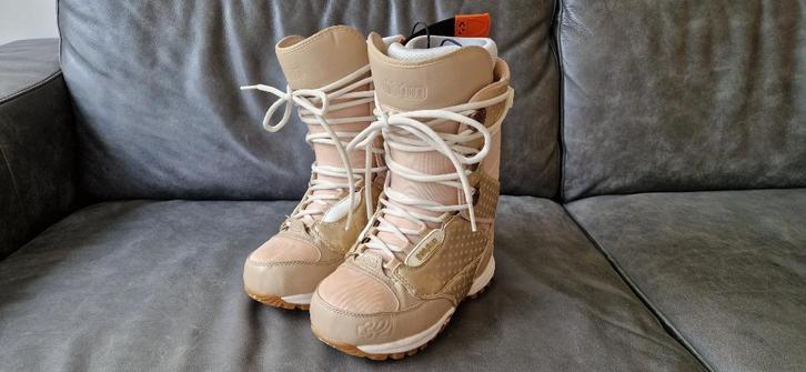 ThirtyTwo Lashed boots maat 37, Sport en Fitness, Snowboarden, Zo goed als nieuw, Schoenen, Ophalen of Verzenden