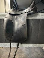 Prima dressuurzadel van Prestige, 17 inch T.E.A.B, Dieren en Toebehoren, Paarden en Pony's | Zadels, Ophalen, Gebruikt, Dressuur