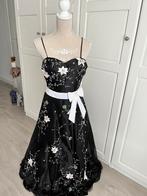 Trouw feest jurk zwart met witte bloemen, Kleding | Dames, Trouwkleding en Trouwaccessoires, Ophalen of Verzenden, Zo goed als nieuw