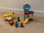 DUPLO set luchthaven (vliegtuig + verkeerstoren), Kinderen en Baby's, Speelgoed | Duplo en Lego, Ophalen of Verzenden, Zo goed als nieuw
