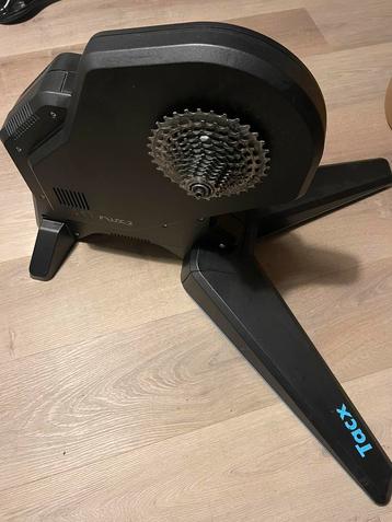 Tacx Flux 2 Smart Trainer T2980 beschikbaar voor biedingen