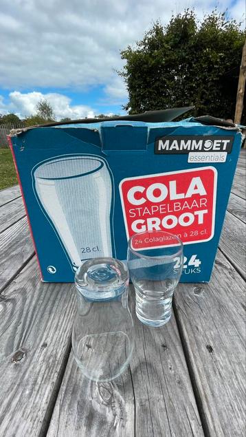 Grote cola glazen, 24 stuks beschikbaar voor biedingen