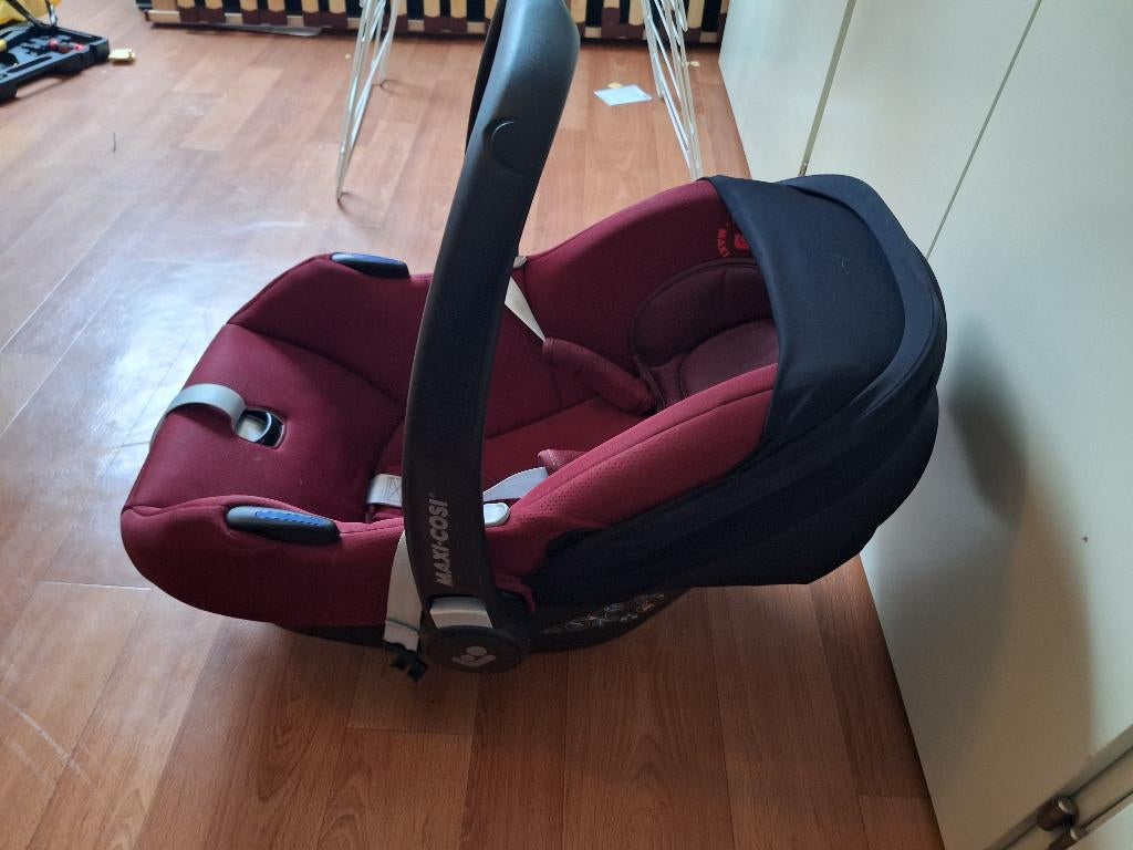 Maxi cosi tinca bordeaux met isofix base, Ophalen, Gebruikt, Isofix, 0 t/m 13 kg