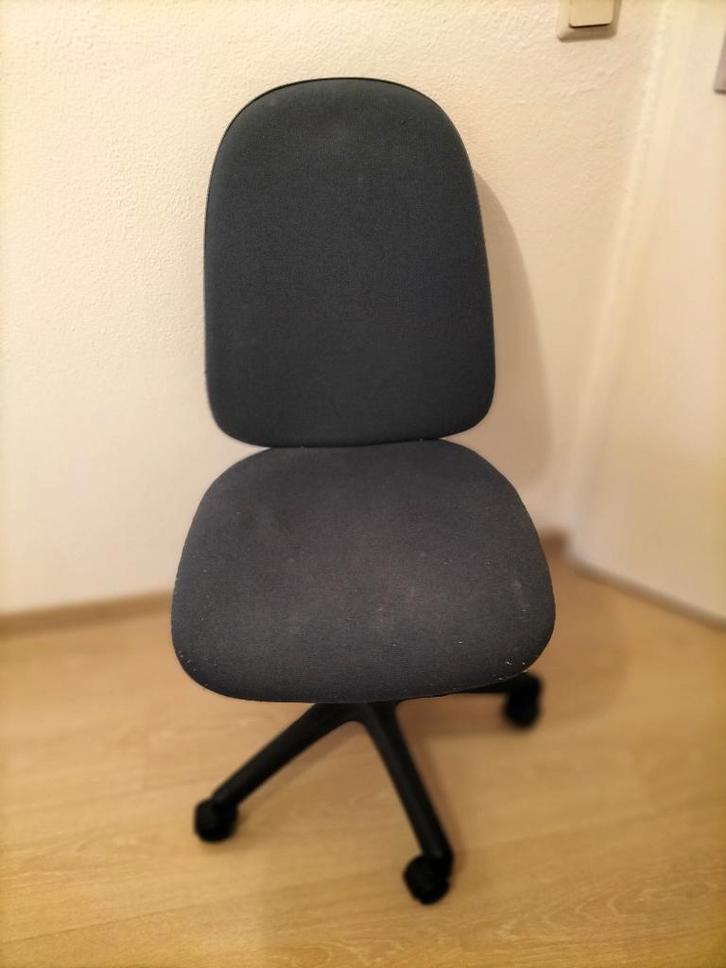 Oude bureaustoel, Huis en Inrichting, Bureaustoelen, Gebruikt, Bureaustoel, Blauw, Ophalen