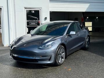 Taxi Tesla Model 3 Long Range beschikbaar voor biedingen