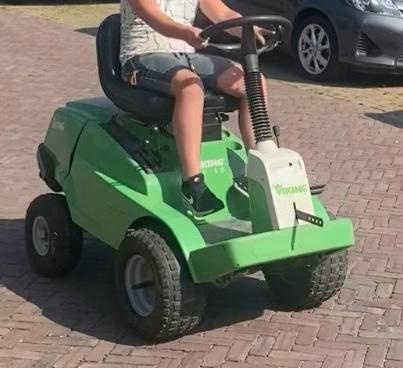 Viking zitmaaier. Izgs, Tuin en Terras, Zitmaaiers, Zo goed als nieuw, Ophalen