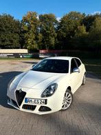Alfa romeo Giulietta 1.4 TB Leder, Bose, navi, pdc, cruise,, Voorwielaandrijving, Zwart, 4 cilinders, Leder en Stof