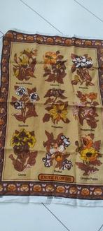 Vintage lap met exotische bloemensoorten, Hobby en Vrije tijd, Stoffen en Lappen, Gebruikt, Oranje, Ophalen of Verzenden, 30 tot 120 cm
