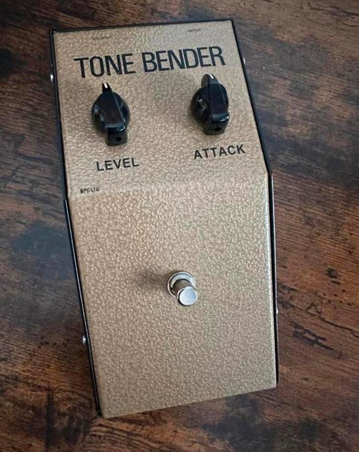 Britisch pedal company Tonebender MK1 Fuzz, Muziek en Instrumenten, Effecten, Gebruikt, Distortion, Overdrive of Fuzz, Ophalen of Verzenden