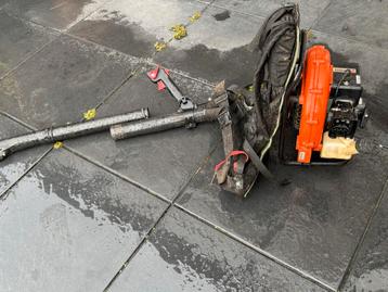 Husqvarna 141B Bladblazer - Krachtige Tuinopruiming beschikbaar voor biedingen