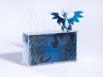 Pokémon (UPC) Mega Zard X - 151 - Terapagos Acryl Case, Hobby en Vrije tijd, Verzamelkaartspellen | Pokémon, Ophalen of Verzenden