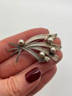 C268 Prachtige zilveren broche parels, Ophalen of Verzenden, Zilver, Broche, Met edelsteen