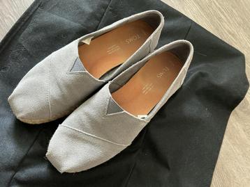 Dames instappers TOMS grijs suede 39 beschikbaar voor biedingen