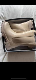 Laarsjes, Kleding | Dames, Hoge laarzen, Verzenden, Beige, Olivia & kate