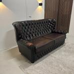 Gratis bezorging - Chesterfield bank - Hoge rug, Ophalen, 150 tot 200 cm, Tweepersoons, Zo goed als nieuw