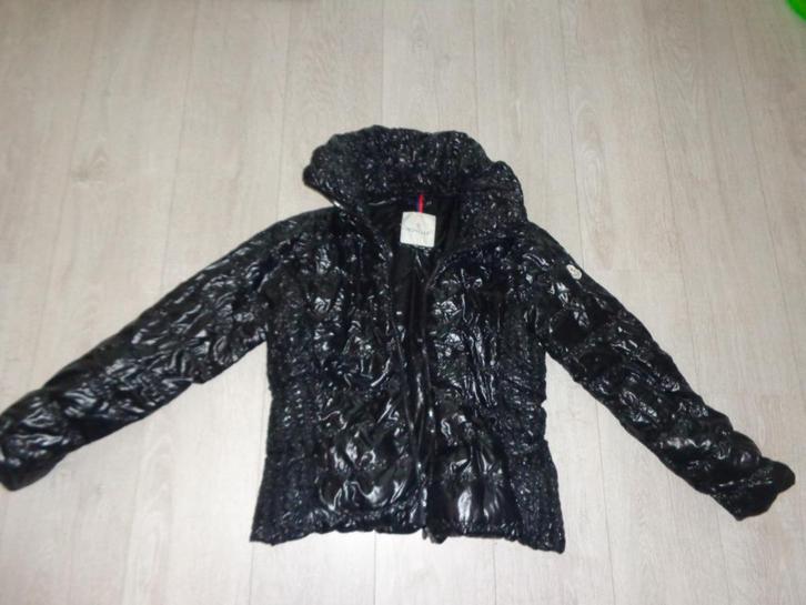 zwart gevoerde damesjas van Moncler, maat 4/L ., Kleding | Dames, Jassen | Winter, Zo goed als nieuw, Maat 42/44 (L), Zwart, Ophalen of Verzenden
