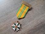 Vierdaagse medaille voor 10de keer lopen, Verzamelen, Militaria | Algemeen, Ophalen of Verzenden, Landmacht, Nederland, Lintje, Medaille of Wings