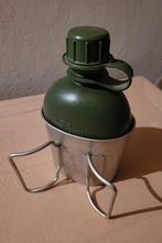 Veldfles in houder, Ophalen