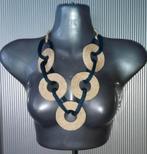 Manouk - ketting met ringen/ovalen van rafia, Sieraden, Tassen en Uiterlijk, Kettingen, Met hanger, Blauw, Nieuw, Ophalen of Verzenden