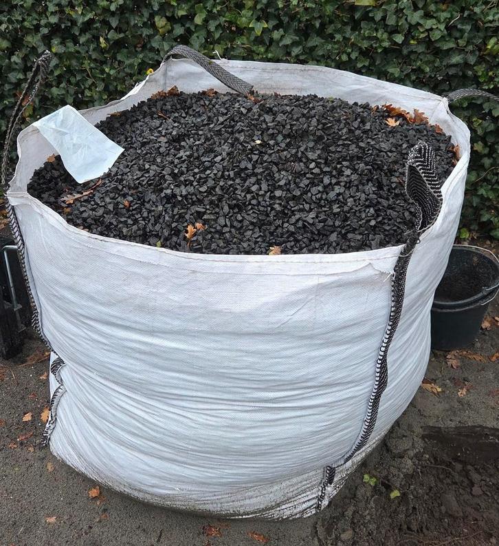 Gratis ca 1M3 (bigbag) grind., Tuin en Terras, Grind, Keien en Split, Gebruikt, Grind, Antraciet, Basalt, Ophalen